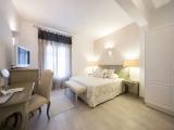 Standard Double room with partial sea view