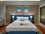 Deluxe Triple room with golf view