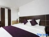 Deluxe room with balcony and with city view