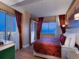 Standard Twin room with sea view