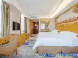Standard Twin room with city view