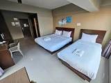 Standard Triple room with balcony