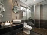 Deluxe Twin room with city view