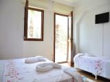 Standard Triple room with sea view