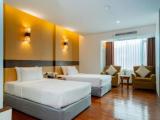 Deluxe room with pool view