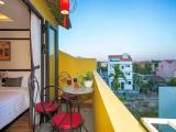 Deluxe Double room with balcony and with city view