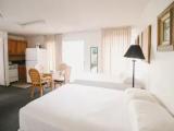 1 Bedroom Sextuple Suite