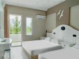 Single Family Suite with garden view