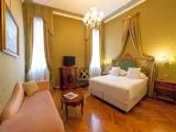 Deluxe room with canal view