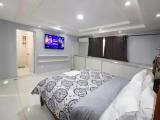 Deluxe Single Apartment
