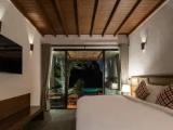 Deluxe room with pool view