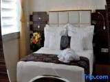 Deluxe Double Suite
