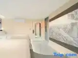 Standard Twin room with city view