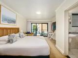 2 Bedrooms Apartment with ocean view
