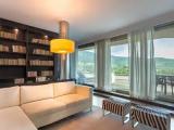 1 Bedroom Deluxe Double Suite with golf view