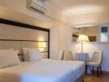 Standard Triple room with sea view