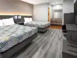 Sextuple Suite