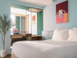 Deluxe room with city view