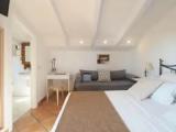 Standard Triple room with balcony