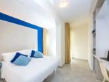 Standard Triple room with balcony