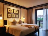 Suite with balcony