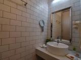 Deluxe Triple Suite