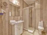 2 Bedrooms Triple Suite