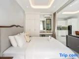 Suite with balcony