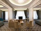 Suite with city view