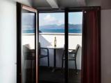 Deluxe Family room with lake view