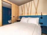 2 Bedrooms Apartment with park view