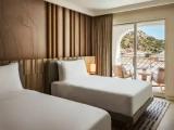 Premier Sextuple room with balcony