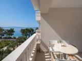 2 Bedrooms Apartment with partial sea view