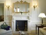 Suite with city view