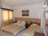 Standard Triple room with city view