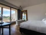 1 Bedroom Deluxe Suite