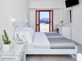 Standard room with mountain view