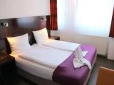 Standard Sextuple room