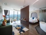 Suite with city view