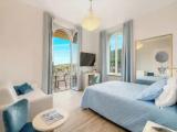 Suite with balcony