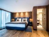 Suite with mountain view