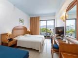 Standard room with land view