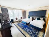 Classic Golden Twin room