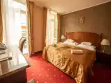 Standard Twin room with garden view