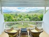 Standard room with mountain view