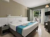 1 Bedroom Standard Double room with land view