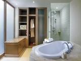 Deluxe room with pool view