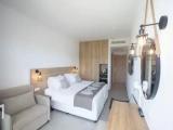 Standard Triple room with water view