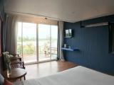 Deluxe room with balcony and with river view