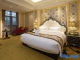 Premier room